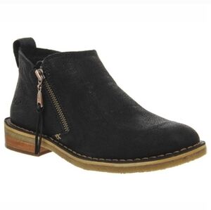 Ugg Australia Women Clementine Black Leather Ankle Boots with Zipper Shoes Sz 7